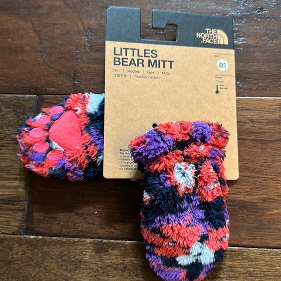 NWT-Toddler North Face Mitts - Picture 1 of 2
